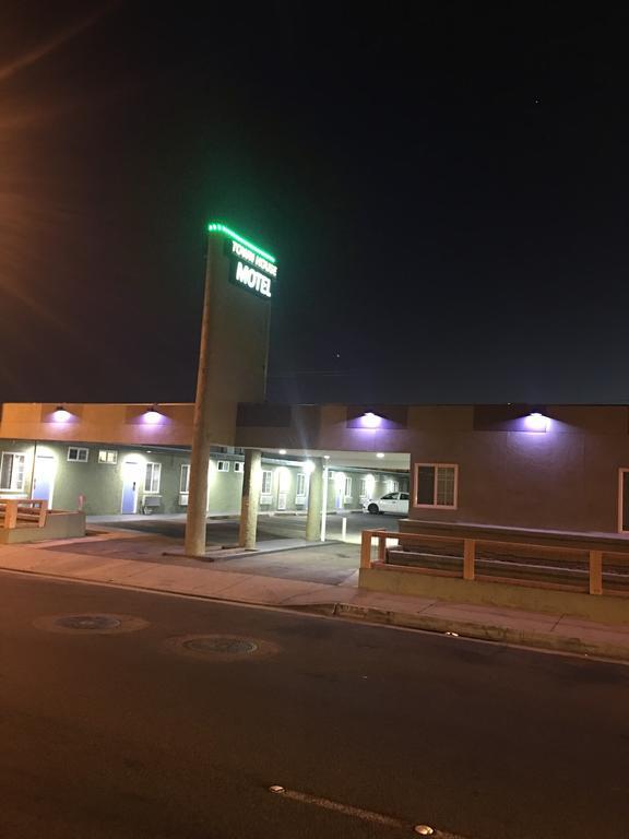 لينوود Town House Motel المظهر الخارجي الصورة