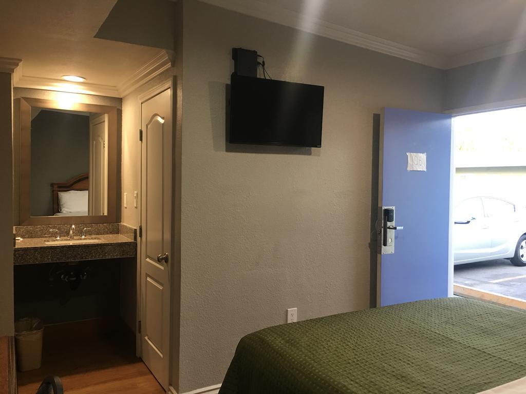 لينوود Town House Motel المظهر الخارجي الصورة