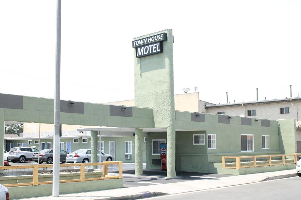 لينوود Town House Motel المظهر الخارجي الصورة