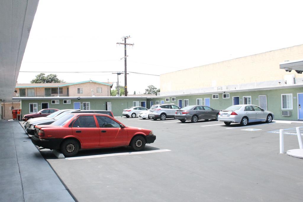 لينوود Town House Motel المظهر الخارجي الصورة