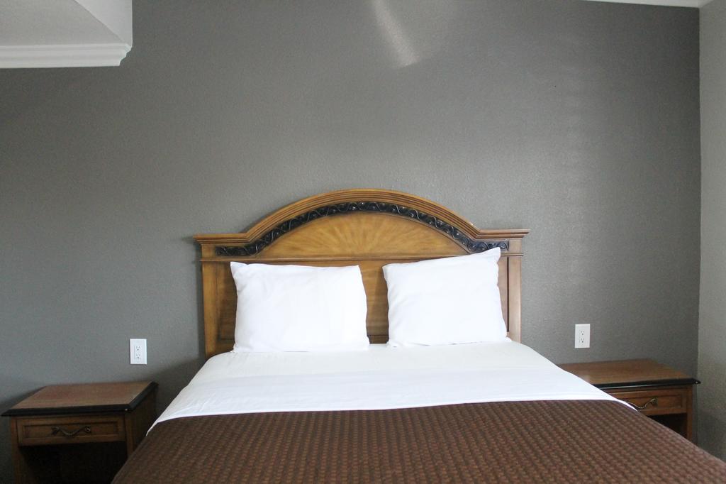 لينوود Town House Motel المظهر الخارجي الصورة
