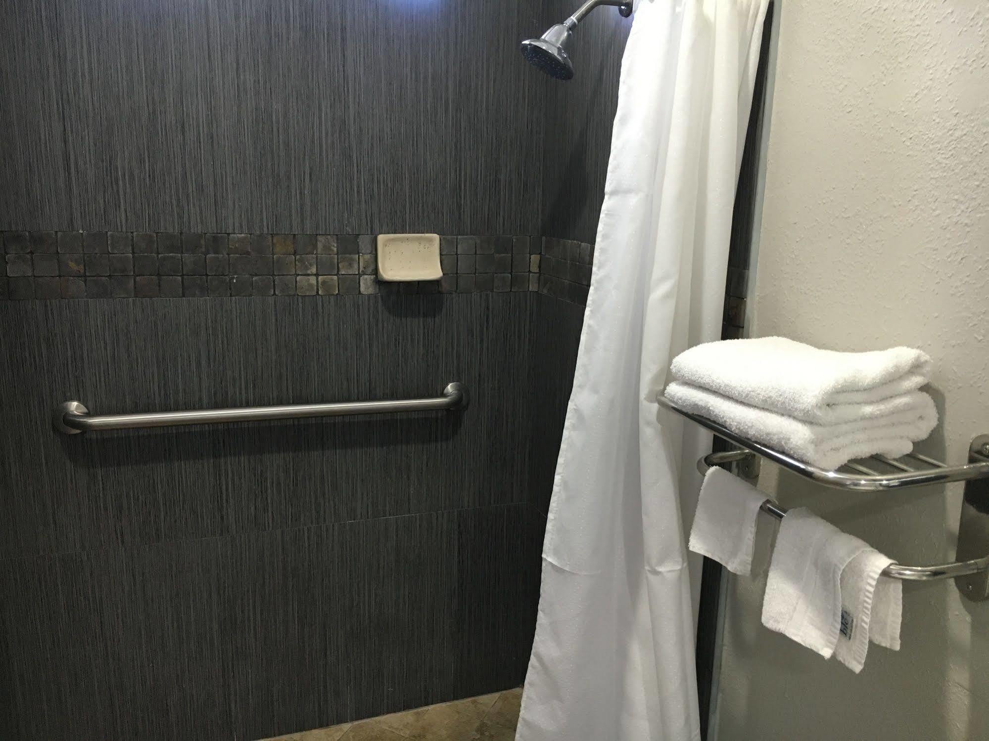لينوود Town House Motel المظهر الخارجي الصورة