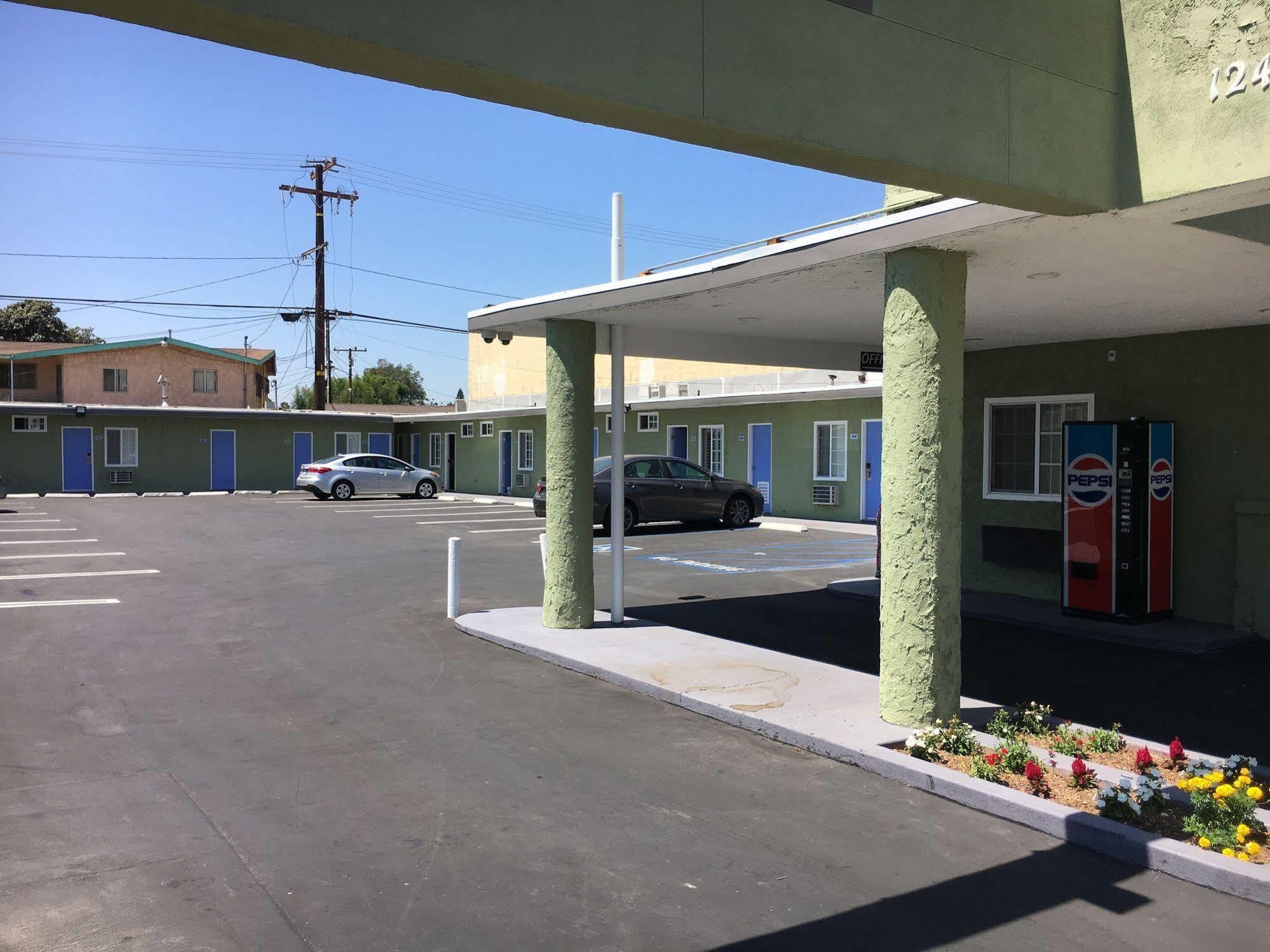 لينوود Town House Motel المظهر الخارجي الصورة